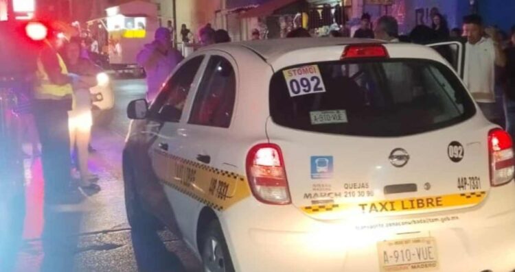 Menor con enfermedad mental se arroja frente a taxi en Altamira