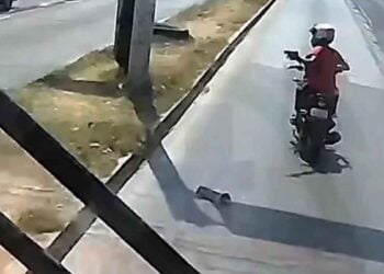 Motociclista amaga con pistola a operador de Mexibús en Ecatepec, Edomex