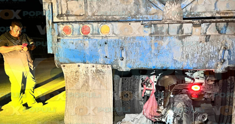 Muere motociclista al chocar con caja de tráiler en Ciudad Mante, Tamaulipas