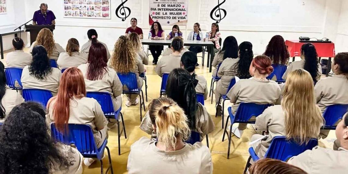 Mujeres de CEDES Altamira elaboran proyecto de vida en el marco del Día Internacional de la Mujer