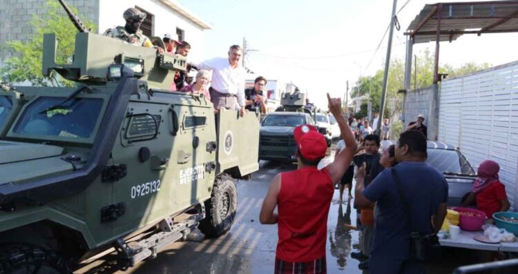 No están solos recorre Américo colonias de Reynosa afectadas por las lluvias