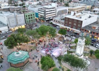 Nuevo Laredo horario madrugada