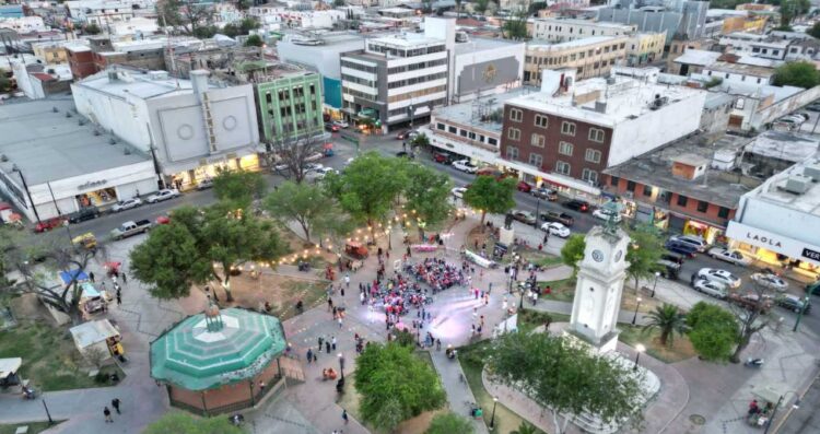 Nuevo Laredo horario madrugada
