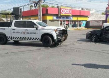 Patrulla de la Guardia Nacional choca contra automóvil en Nuevo Laredo, Tamaulipas