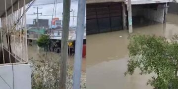 Reynosa, Tamaulipas: Reportan que aún hay personas atrapadas en las plantas altas de las casas en la colonia Lomas del Villar tras fuertes lluvias