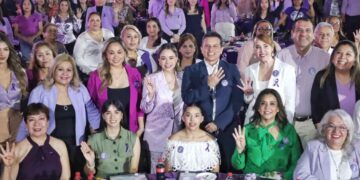 Rinde Ayuntamiento homenaje a cinco mujeres victorenses destacadas