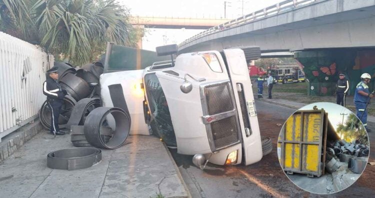 San Nicolás: Trailero queda lesionado al volcar con su unidad en la Avenida Nogalar