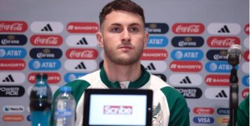 Santiago Giménez Selección