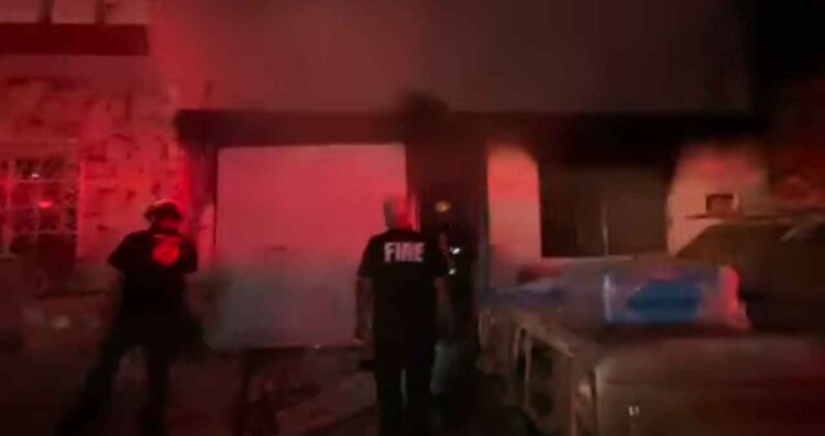 Se incendia una vivienda en Guadalupe, Nuevo León, tras una presunta falla eléctrica