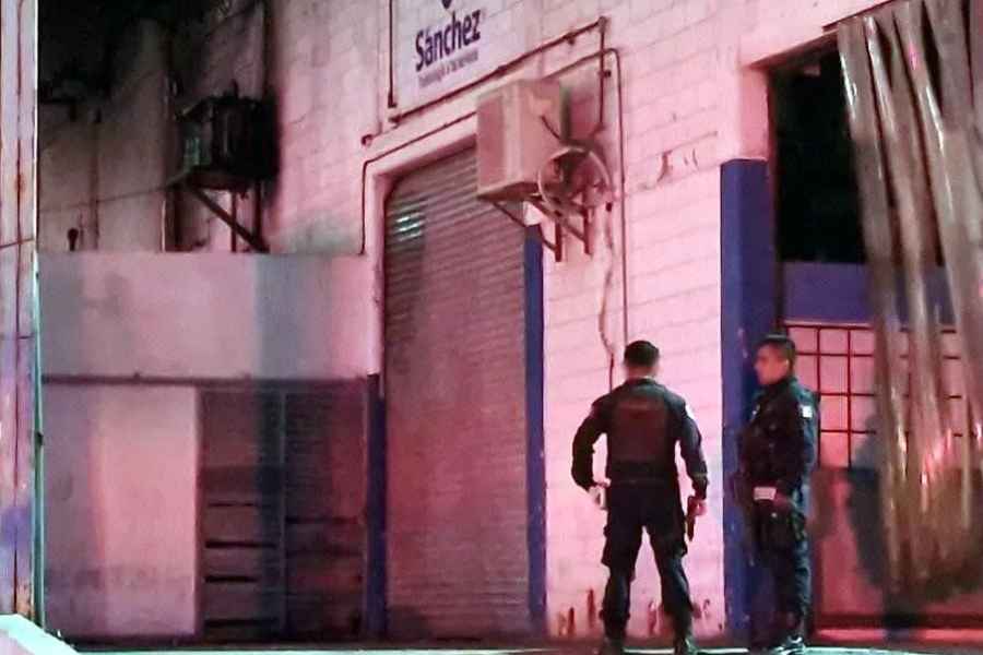 Se registra incendio en bodega de pinturas en el Parque Industrial Milimex de Apodaca, Nuevo León