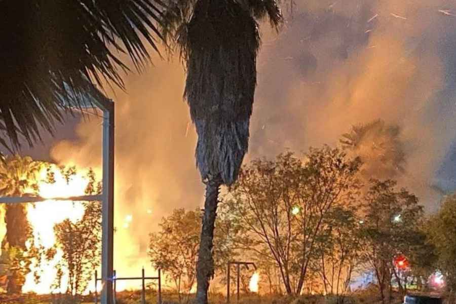 Se registra incendio en una escuela primaria de San Nicolás, Nuevo León, y deja afectaciones en el servicio eléctrico