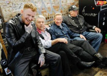 ¿Cuándo inicia la gira de los Sex Pistols en Norteamérica?