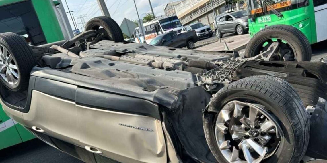 Volcadura lesionadas San Nicolás