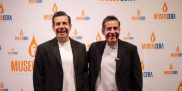 Yordi Rosado celebra 30 años de carrera con figura en el Museo de Cera de CDMX