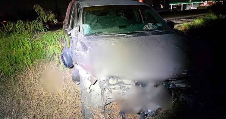 abandona camioneta Nuevo Laredo