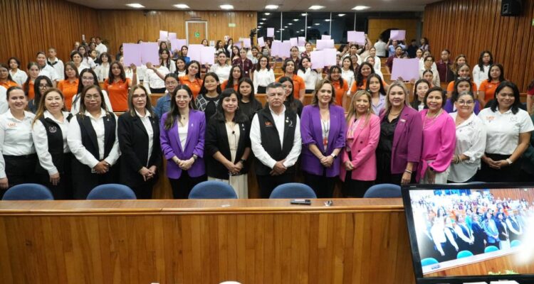 día internacional de la mujer uat