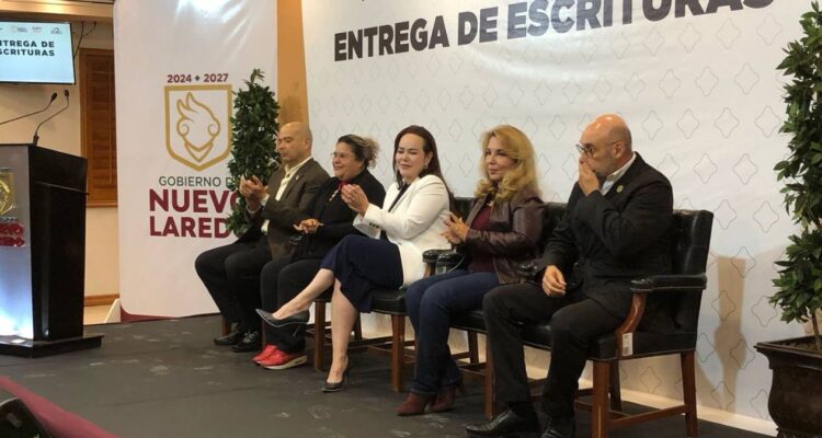 escrituras a familias de la colonia el progreso