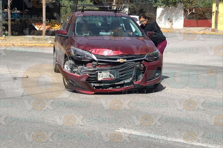 fuerte choque en avenida de Victoria