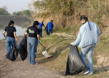 limpieza de la ribera del Río Bravo