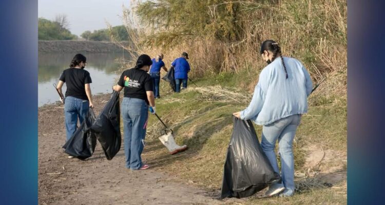 limpieza de la ribera del Río Bravo
