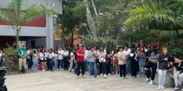 marcha en el campus sur de la UAT