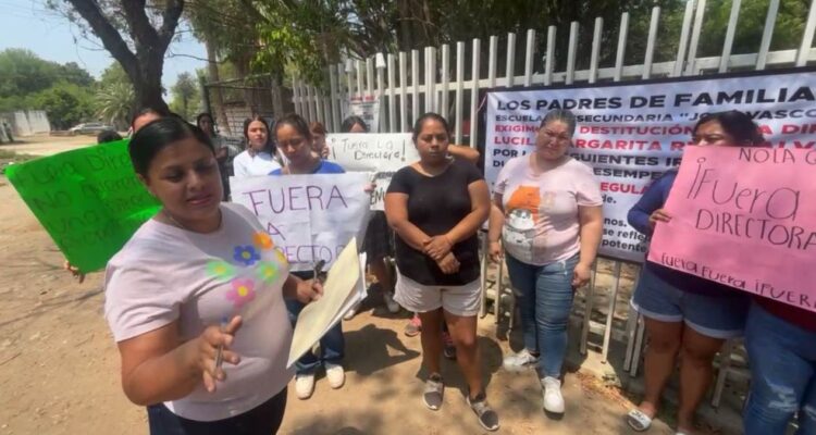 protesta en telesecundaria en güémez