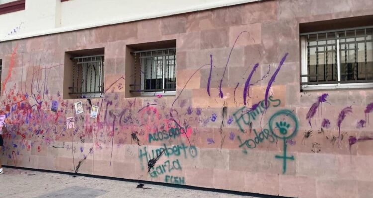 protestas de colectivos feministas en Victoria