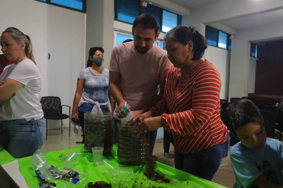 taller de huertos familiares en nuevo laredo