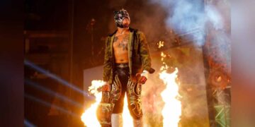 El luchador Rey Fénix se incorpora a la WWE
