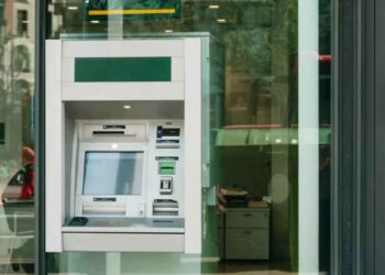 ¿Cierran los bancos el 17 de marzo Conoce qué servicios estarán disponibles