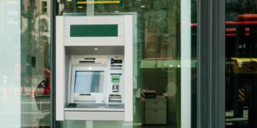 ¿Cierran los bancos el 17 de marzo Conoce qué servicios estarán disponibles