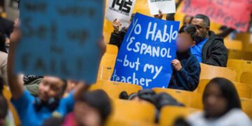 ¿Estados Unidos castigará a quien hable español?