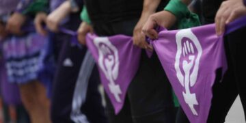 ¿Qué colores usar en la marcha del 8M y cómo prepararte para el Día Internacional de la Mujer?