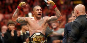 Alex Pereira va por 1er lugar en categoría semipesado de la UFC