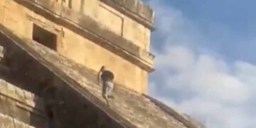 ¿Qué le hicieron al alemán que subió a la pirámide Chichén Itzá?