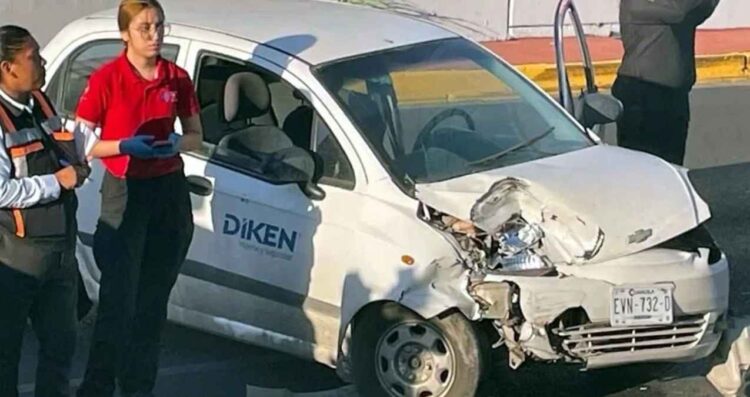 Accidente en la Avenida Constitución deja a un hombre lesionado en Monterrey