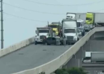 Accidente múltiple colapsa el Libramiento Noroeste en Escobedo, Nuevo León