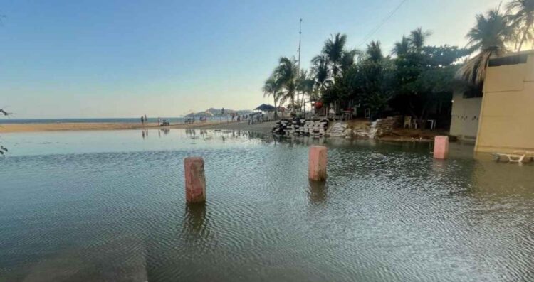 Alto oleaje en Acapulco provoca dos rescates; autoridades piden extremar precauciones