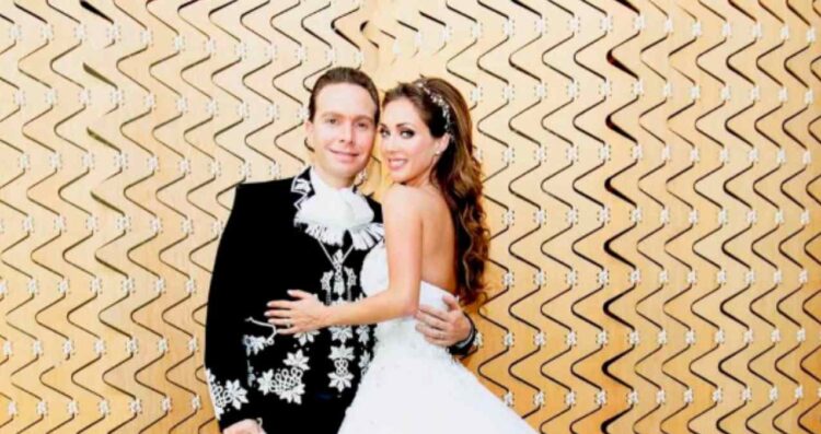 Anahí y Manuel Velasco celebran 10 años de casados con fotos inéditas de su boda