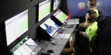 ¿Por qué señalan a un árbitro del VAR en Bulgaria?