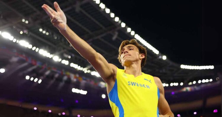 El pertiguista Armand Duplantis recibe premio Laureus