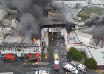 Así luce el incendio en una fábrica del Parque Industrial Monterrey en Apodaca