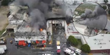 Así luce el incendio en una fábrica del Parque Industrial Monterrey en Apodaca