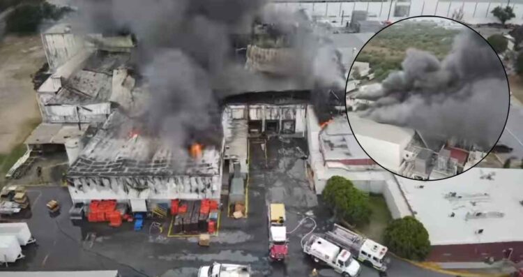 Así luce el incendio en una fábrica del Parque Industrial Monterrey en Apodaca