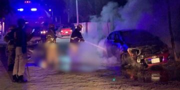 Auto incendia El Mante