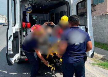 Bomberos controlan incendio Monterrey (1)