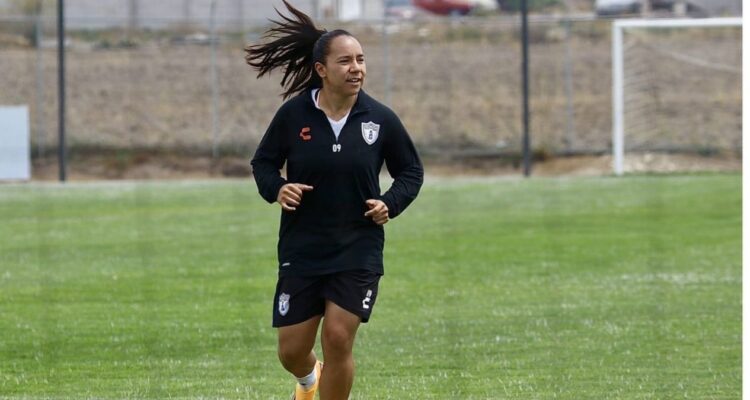 Charlyn Corral Pachuca Femenil