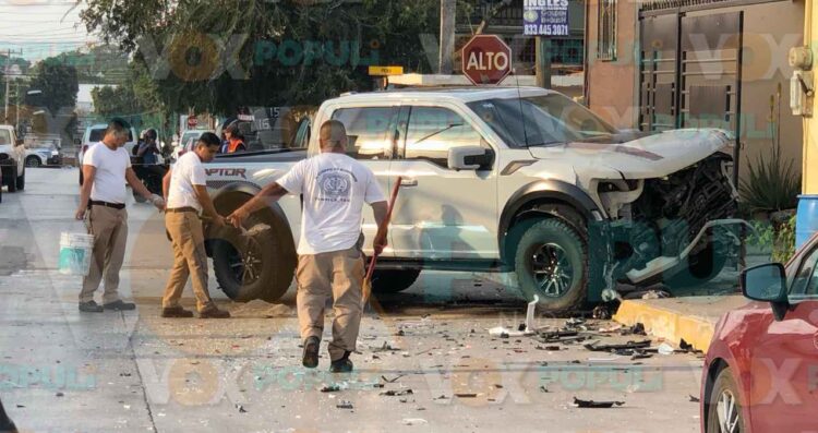 Choque entre camioneta y auto deja una joven lesionada en Tampico, Tamaulipas