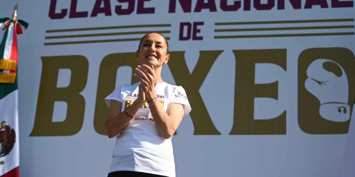 Clase Nacional de Box arranca en el Zócalo con Sheinbaum y ‘El Canelo’