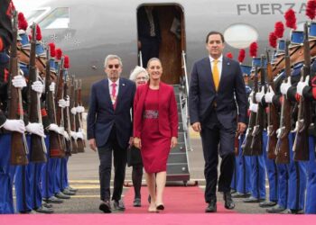 Claudia Sheinbaum llega a Honduras para participar en la IX Cumbre de la CELAC